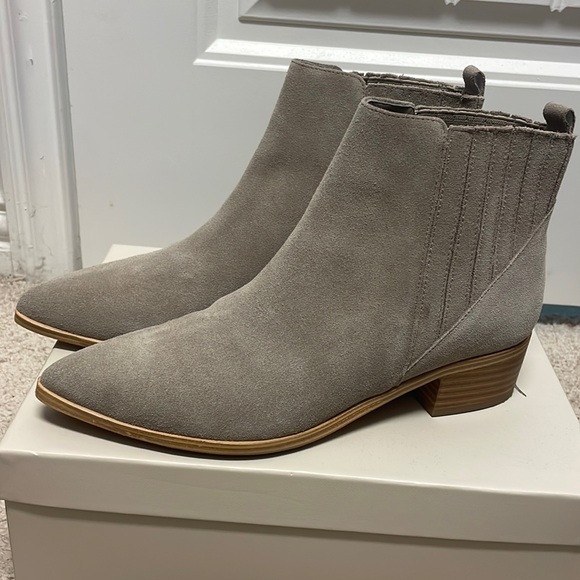 Marc Fisher boots - Picture 1 of 2